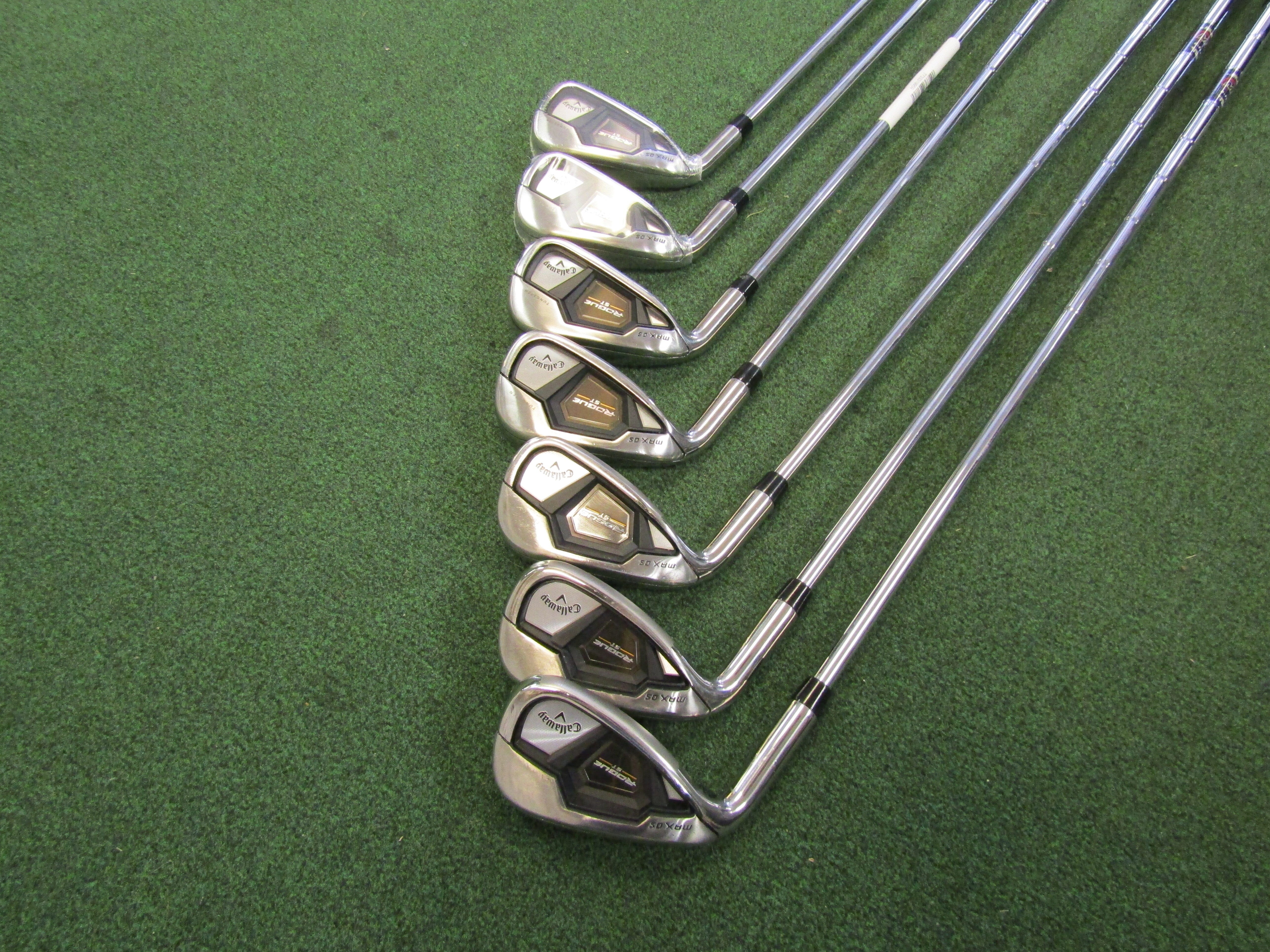 Callaway Rogue ST Max OS #5-PW, AW 7 pc. Iron Set Reg. Flex Steel MLH Pre-Owned Iron Sets Callaway 