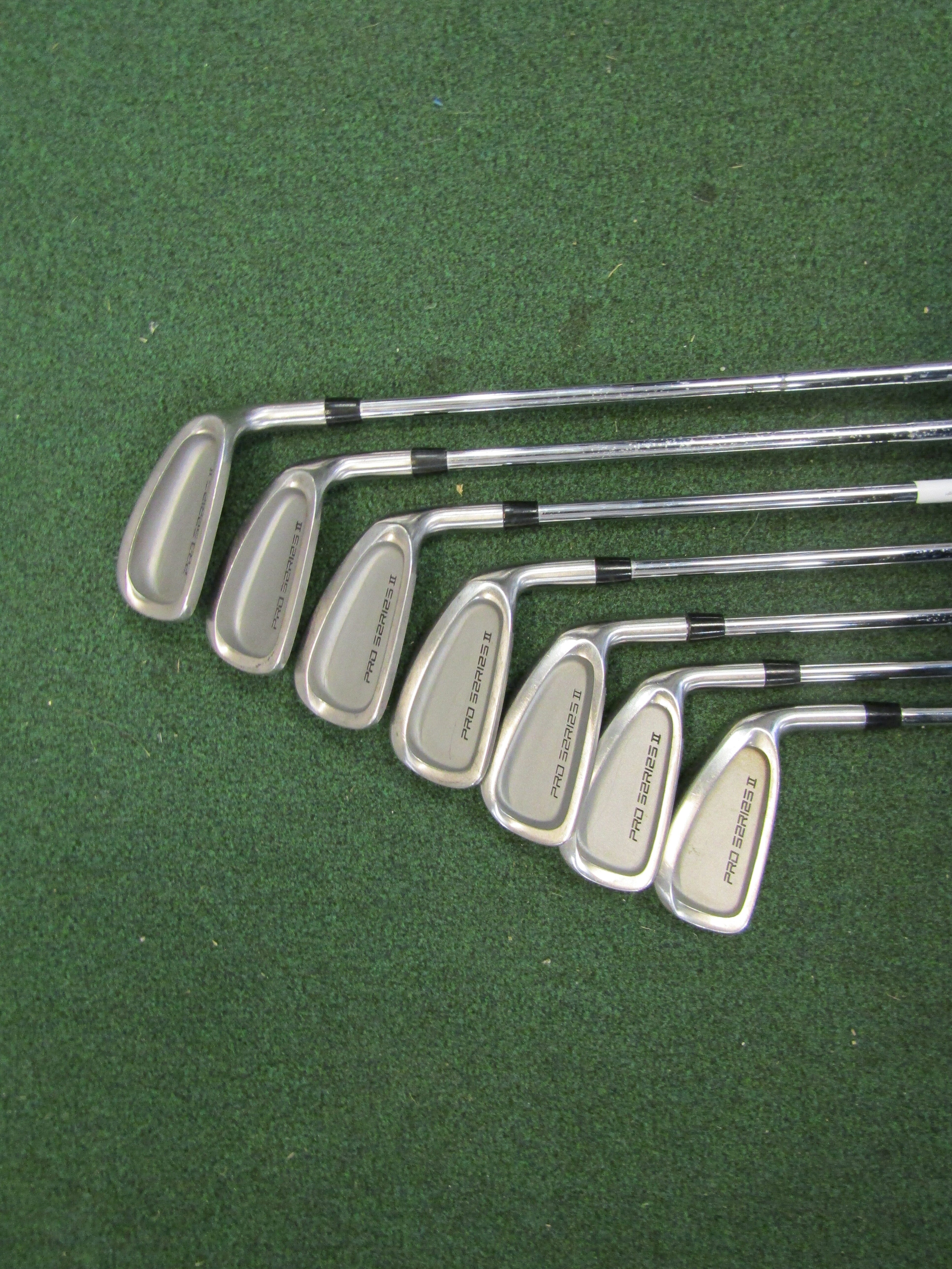 Top Flite Pro Series II #3-9 7 pc. Iron Set Regular Flex Steel Men's Right Pre-Owned Golf Stuff Golf Stuff 